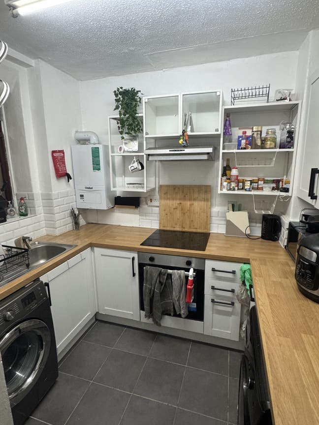 Clapham South flat Main Photo