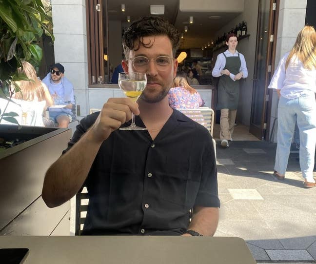 Josh - 31. Aussie. Advertising.  Main Photo