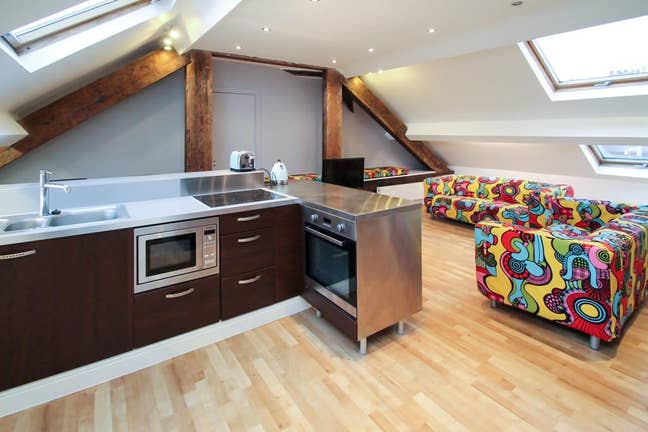 Five Bedroom Student Property in Woodhouse Main Photo