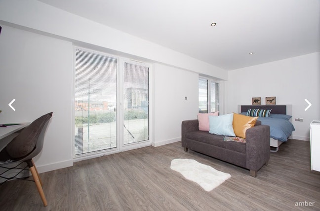 Modern Private Studio Near Nottingham Station Main Photo