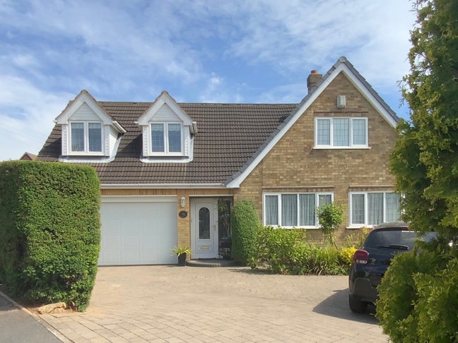 “Will You Be Our Next Lodger?” Main Photo