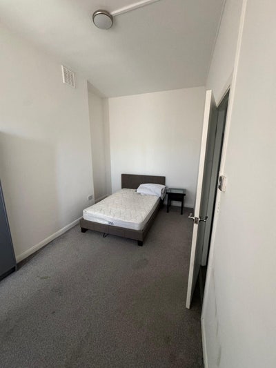 Double Room in Shepherd’s Bush Main Photo