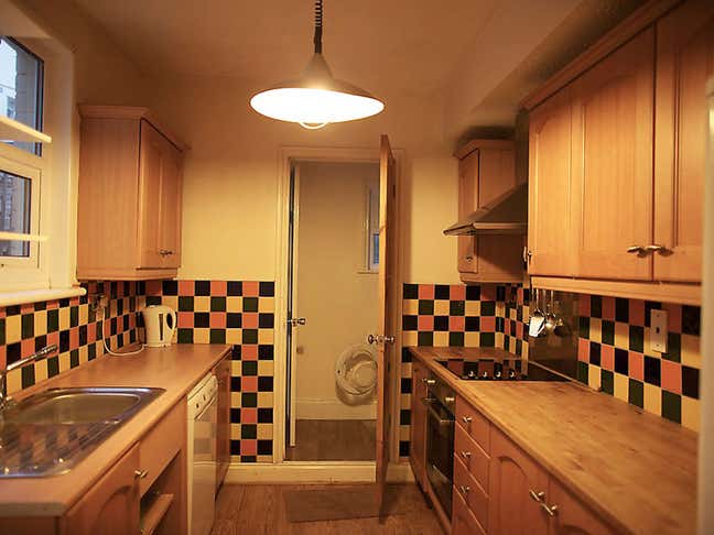 A Warm House for Rent Main Photo