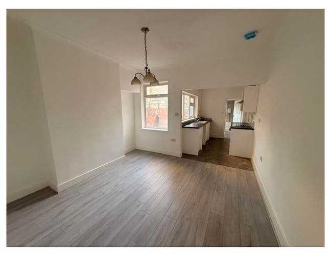 3-Bedroom House to Rent – Darwin Street, DN21 1DL Main Photo