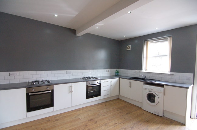 En-suite room with kitchenette in Stairfoot! Main Photo