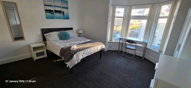 Large Double rooms, Central Location Main Photo