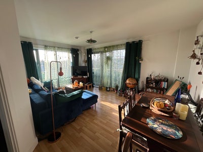Lovely 2 bed flat looking for 1 flatmate  Main Photo