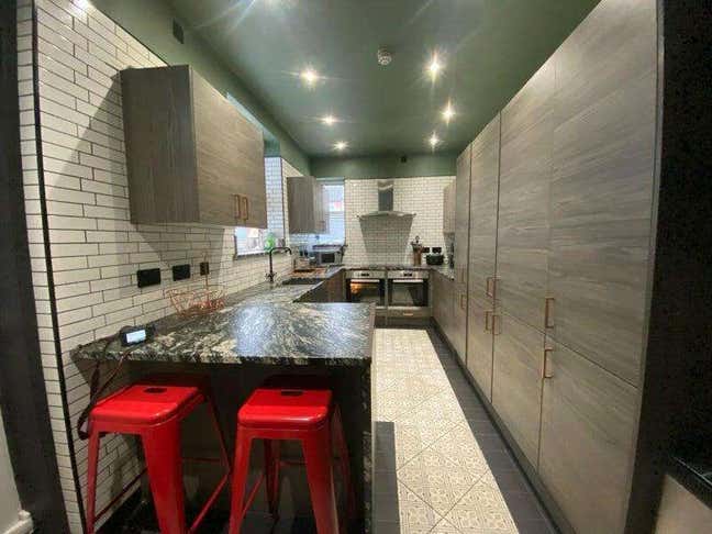 1 Room Available in House Share  Main Photo