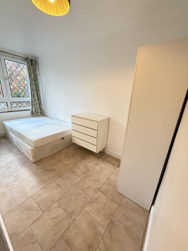 🏙️ Cozy Room for Rent – Devons Road / Mile End Main Photo