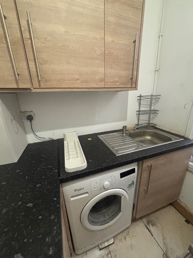 Room for rent  Main Photo