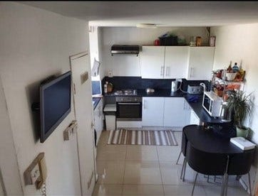 Unbeatable location - right behind station Main Photo