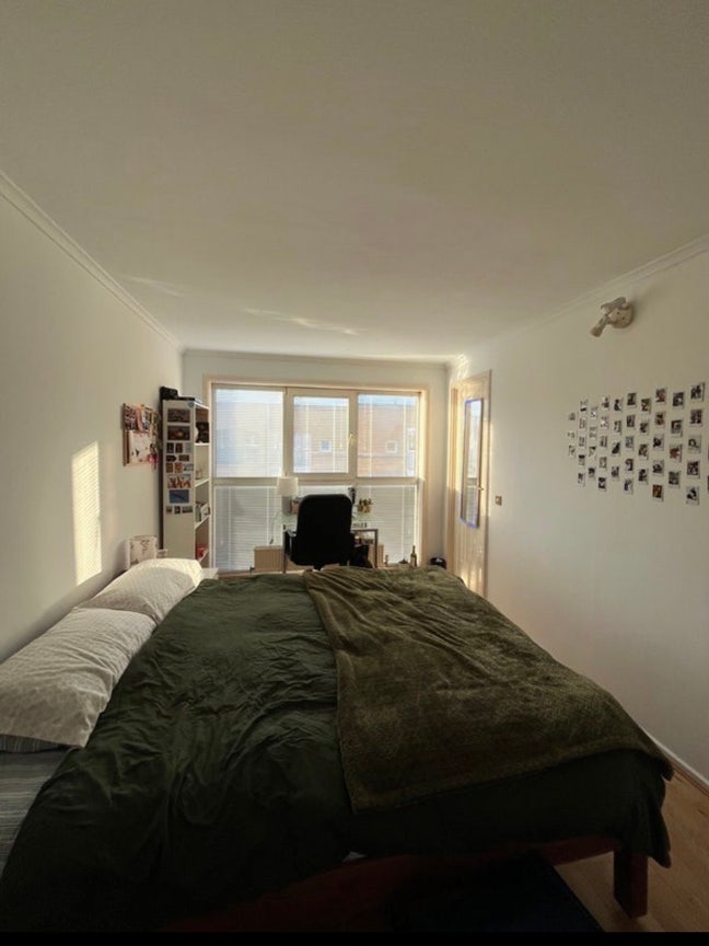 Ensuite Room for Sublet – Female Flatmates Only! Main Photo