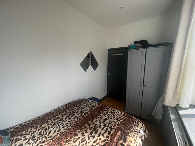 Amazing Small Double Room 2 min Bethnal Green  Main Photo