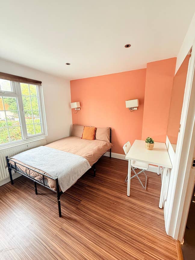 Double Ensuite in Chiswick 30 Mins from Central Main Photo