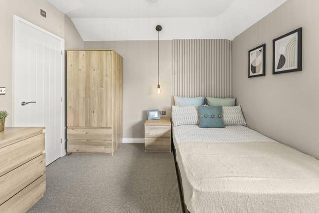 Modern Furnished Studio – All Bills Included | PE2 Main Photo