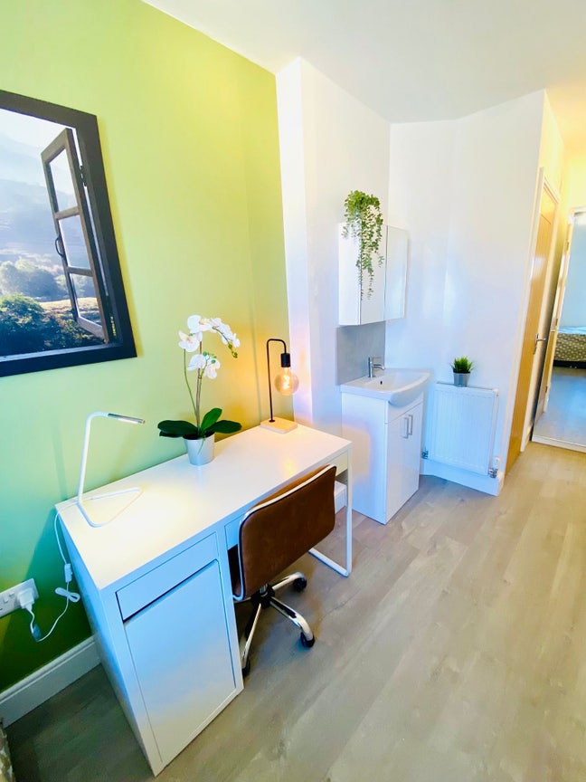 Designer EN-SUITE Rooms Whitefield  Main Photo