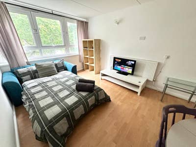 Modern, fully furnished apartment- Ready to move  Main Photo