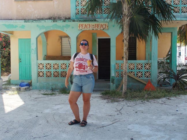 Looking for someone to find a place with or a room Main Photo