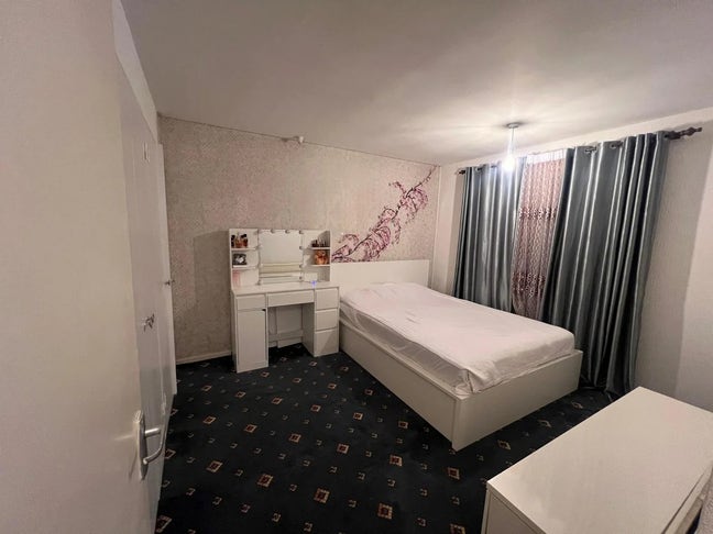 1 bedroom, flat Main Photo