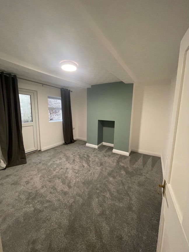 1 bedroom flat Main Photo