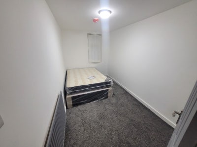 Flat in Nuneaton  Main Photo