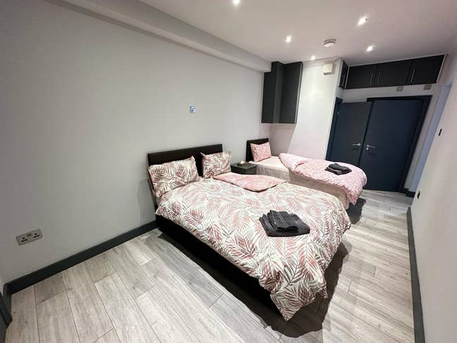 Stunning One Bedroom Flat to Let in Wimbledon Sw19 Main Photo