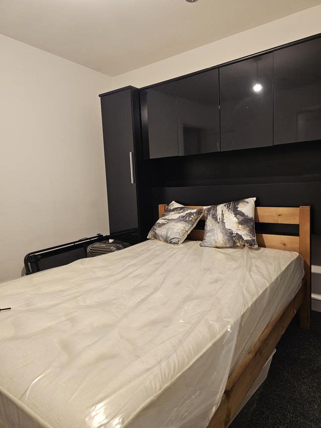 New Refurbished double room En-Suite Main Photo
