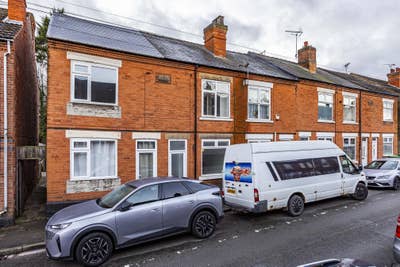 *New to the Market* Lime Street Main Photo