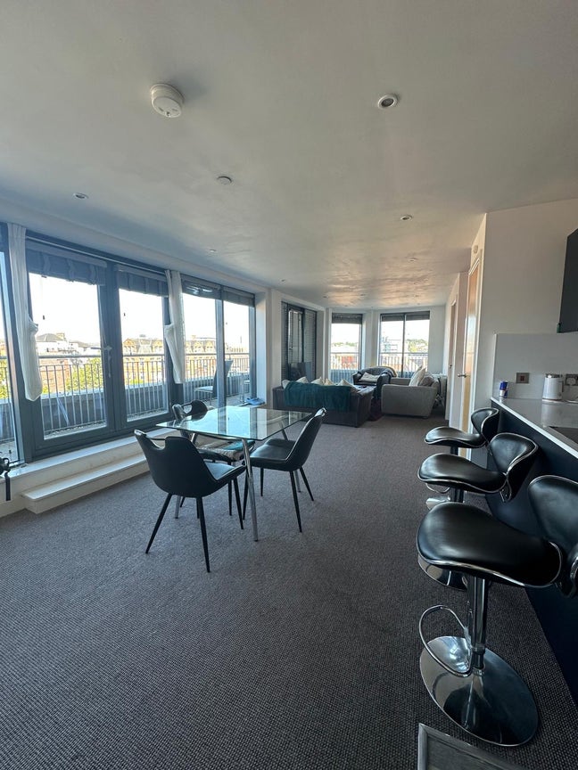 Double en-suite NG1 (2 bed flat) Main Photo