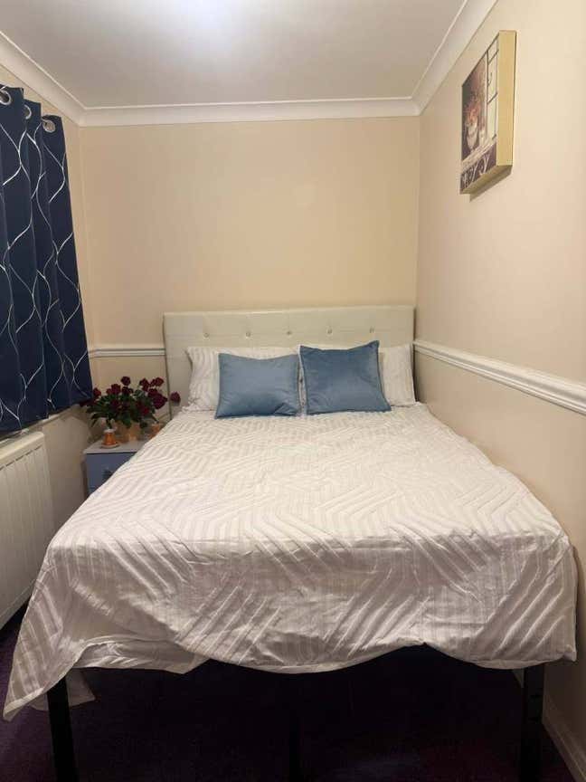 Private Room to rent in Sheffield S57 ED Main Photo