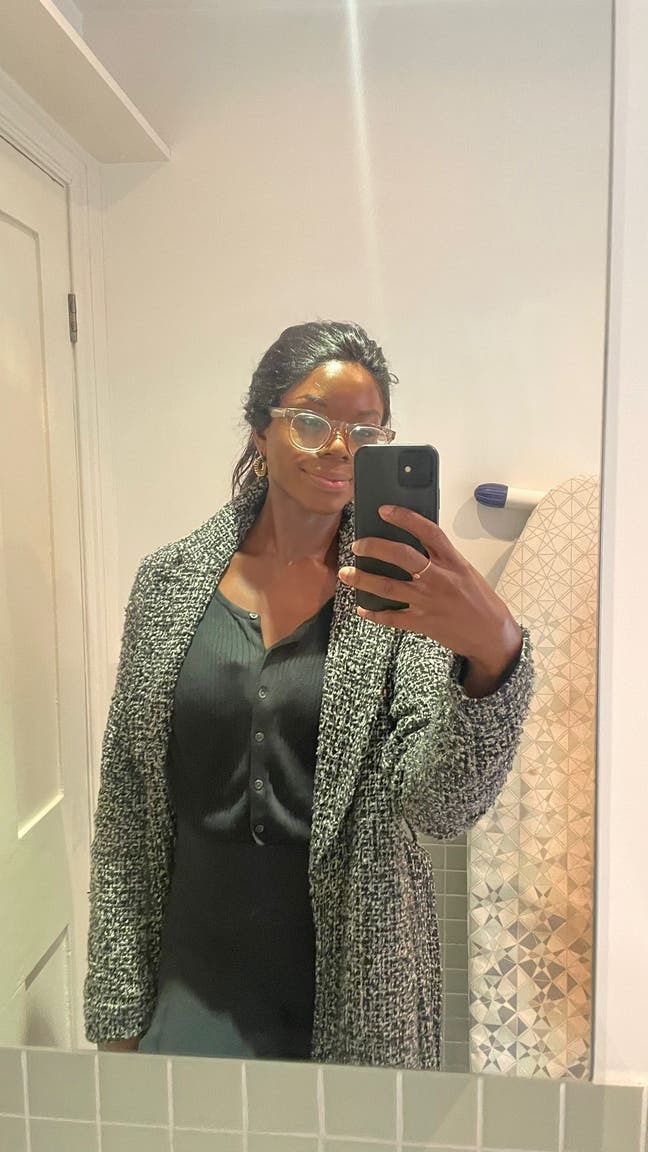 Female Professional Seeking Calm Tidy Female Home Main Photo