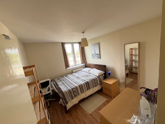 Double Room/&pound;820 Bills included Main Photo