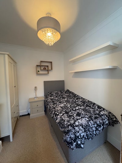 Single room Inc bills available in St Albans :) Main Photo