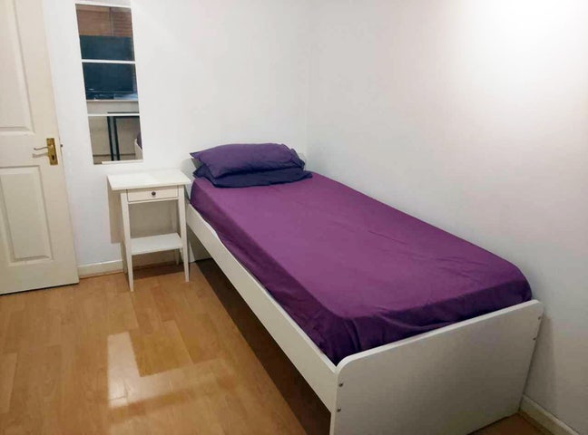 Spacious room available in shared house in SO19 Main Photo