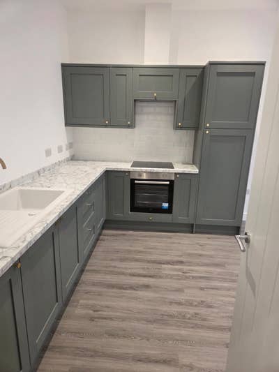 One Bedroom First Floor Flat in Ryde High Street  Main Photo