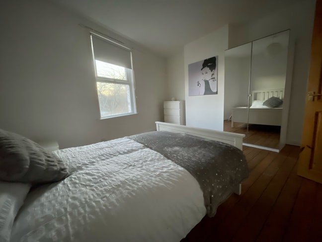 Big Room in 2 Bed Hse near Uni.  Main Photo