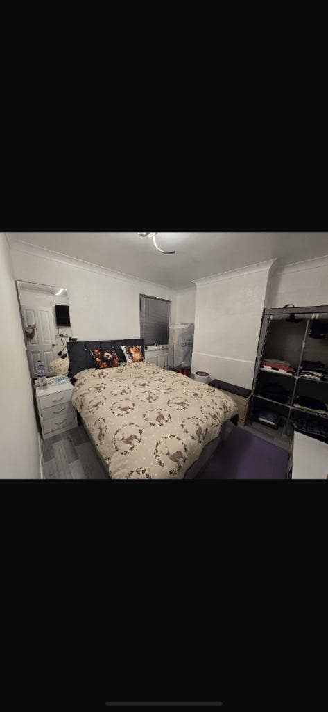 2-Double Room is available for rent in PO1 5DZ Main Photo