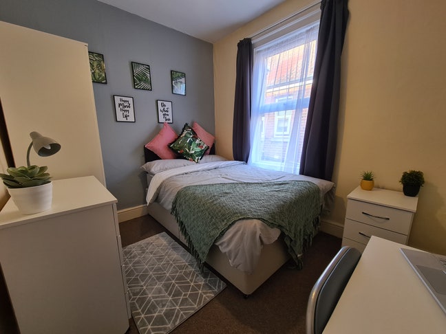 😲 2 Cozy Double Rooms • No Deposit Option (24Lr) Main Photo