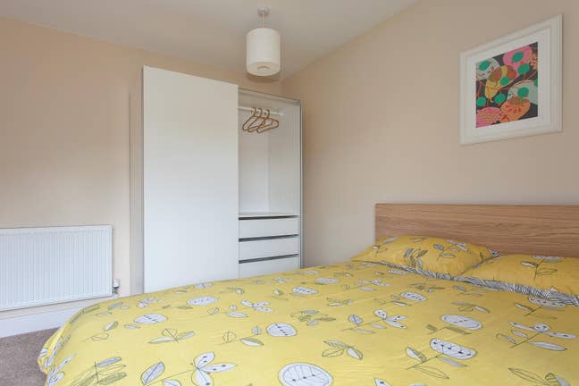 Large double and social flatmates Main Photo