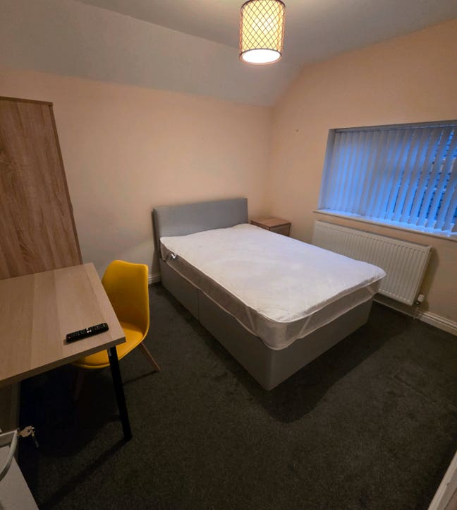 Double Rooms - Shared House - Wednesbury Main Photo