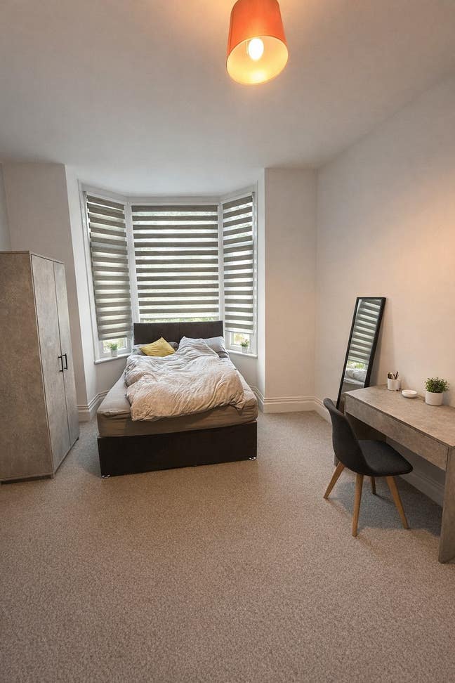 Spacious Double Room in Southsea Main Photo