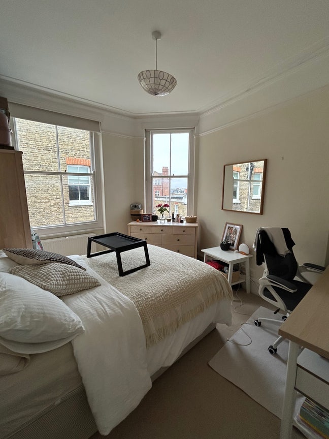 Double bedroom in cosy flat SW6 Main Photo
