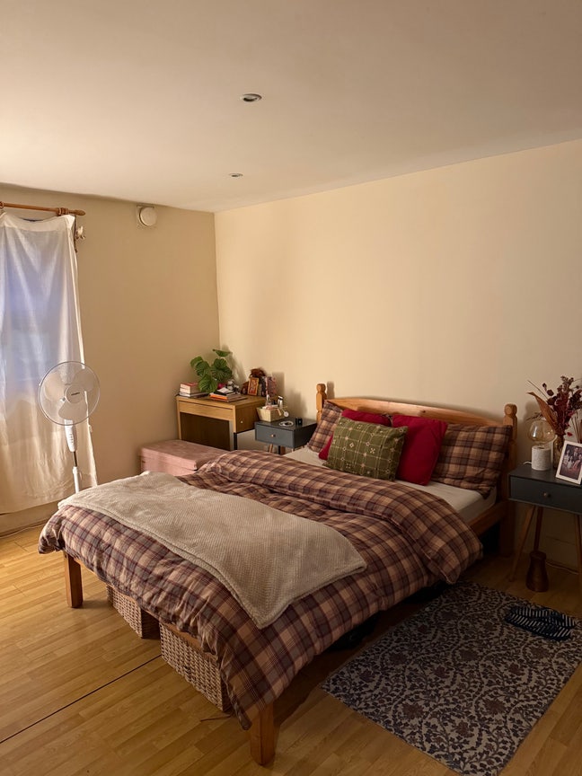 Lovely double room in Earlsfield  Main Photo