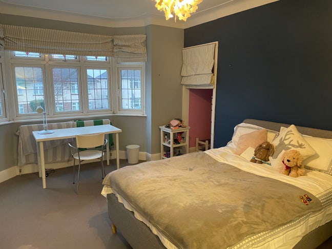 Lovely spacious double room in Henleaze  Main Photo