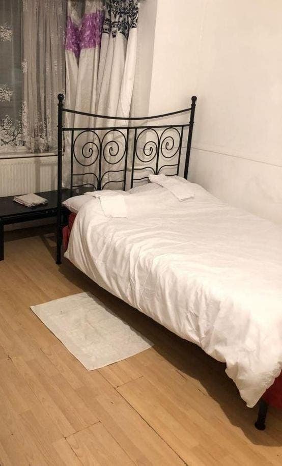 Double Room to Let – Billet Road E17 5DN - &pound;800 Main Photo
