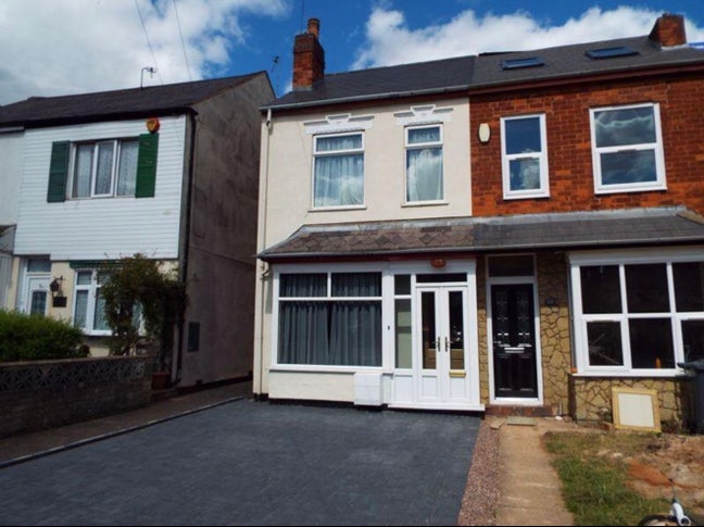 350/ Month | Clean Double Room | Immediate Move-In Main Photo