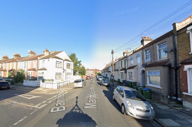 DSS-Studio Flat Available in  Plumstead SE18 Main Photo