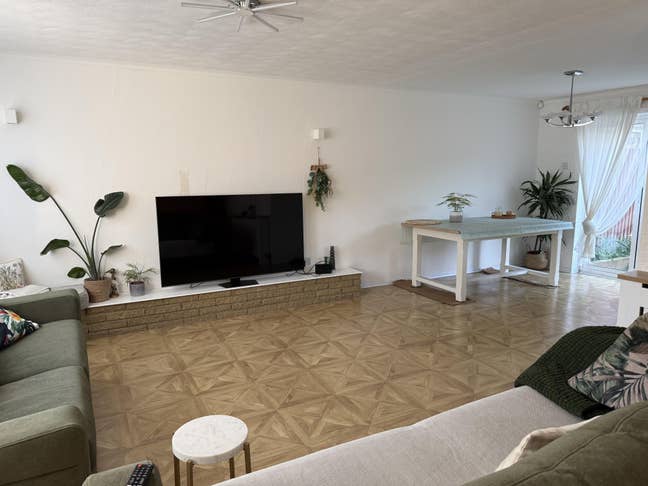 Spacious Double Room in Woodley-All Bills included Main Photo