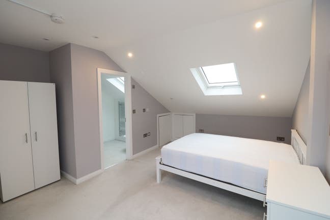 Couple Ensuite | 10-Min Walk to Fulham Broadway  Main Photo