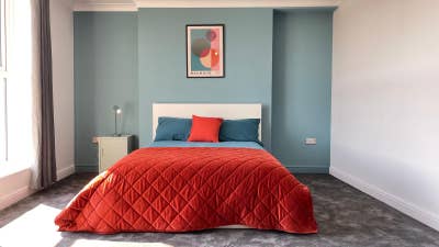 Modern Room | Bills Incl |  2 Weeks Free! Main Photo